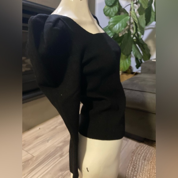 Puff shoulder top - Picture 2 of 7